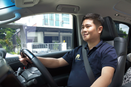 พนักงานขับรถมืออาชีพ